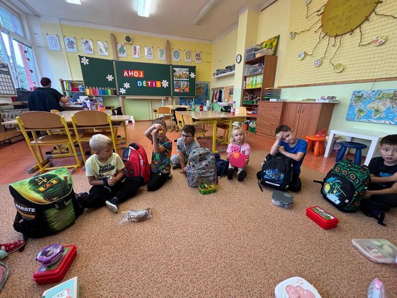 Místo, kde žiji...aneb první týden ve škole, v přípravné třídě Žluté pastelce 