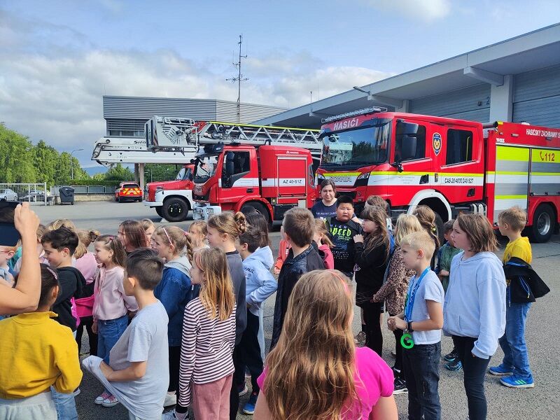 2. A a 2. B u hasičů