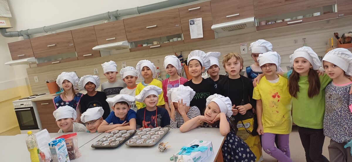 Pekaři a pekařky ze 2. D 