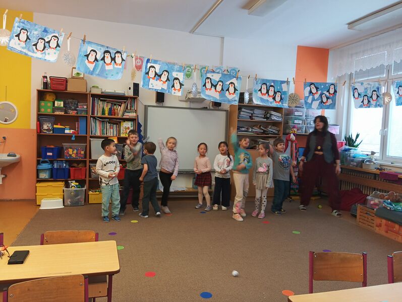 Koulovaná ve třídě